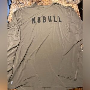 NOBULL XL long sleeve shirt.